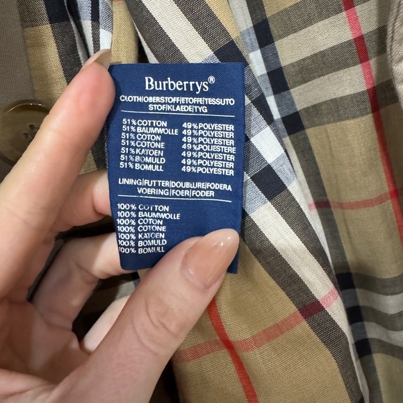 Burberry Vintage Trench - Picture 12 of 16